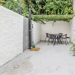 Apartment Sweet Secret Garden At Com Estacionamento Lisbon