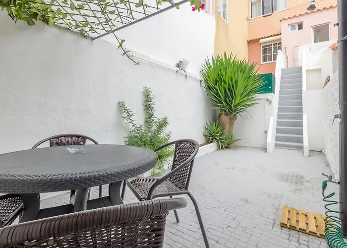 Apartment Sweet Secret Garden At Com Estacionamento