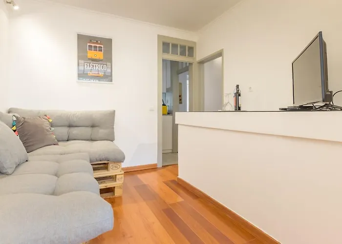 Sweet Secret Garden At Com Estacionamento Лиссабон