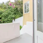 Sweet Secret Garden At Com Estacionamento Apartman