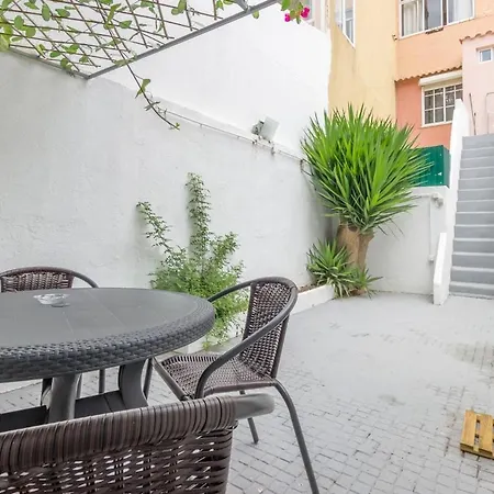 Apartment Sweet Secret Garden At Com Estacionamento
